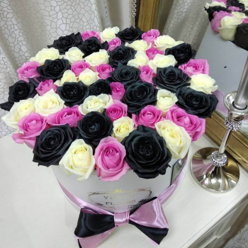 Микс с черными розами от 29 шт. Микс с черными розами от 29 шт.
