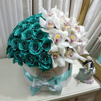 Тиффани розы с орхидеей - 75 шт. Тиффани розы с орхидеей - 75 шт.