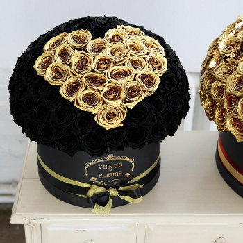 Черные розы с сердцем от 101 шт. Черные розы с сердцем от 101 шт.