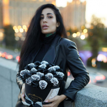 Черно-серебряные розы от 9 шт. Черно-серебряные розы от 9 шт.