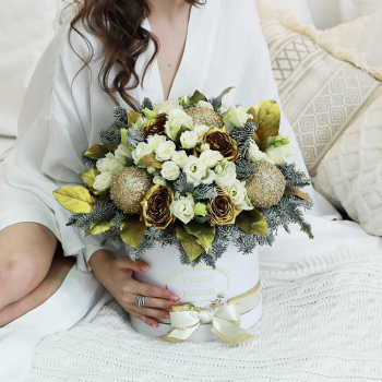 Новогодний букет из золотых роз от 15 шт.