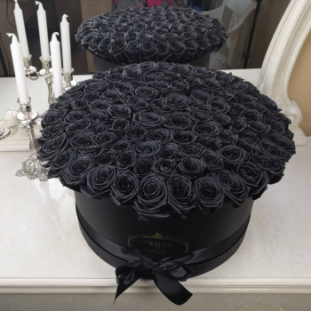 101 черная роза в коробке