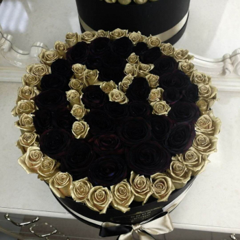 Черные розы с буквой - 101 шт. Черные розы с буквой - 101 шт.
