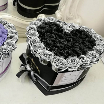 51 черная роза с окантовкой