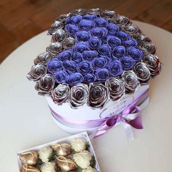 51 фиолетовая роза с окантовкой - сердце