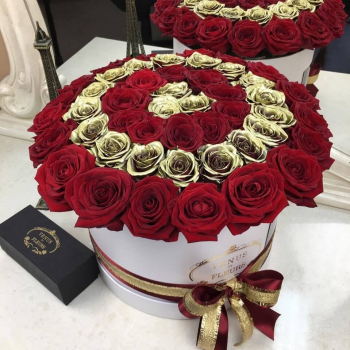 51 красно-золотая спираль из роз