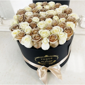 51 бело-золотые розы в коробке 51 бело-золотые розы в коробке