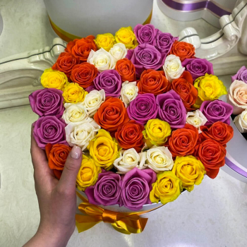 51 разноцветная роза в коробке 51 разноцветная роза в коробке