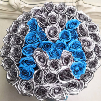 51 серебряная роза с голубой буквой 51 серебряная роза с голубой буквой