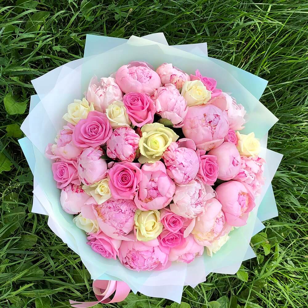 51 нежный микс с пионами