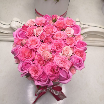 25 кустовых роз в нежном миксе 25 кустовых роз в нежном миксе