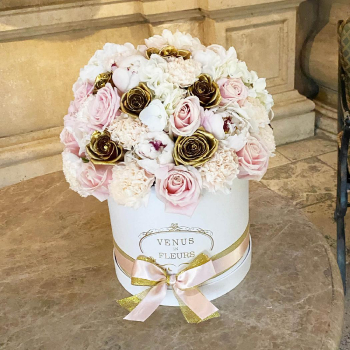 Белоснежный букет с пионами - 51 шт.