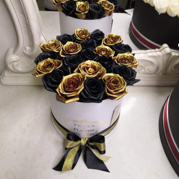 15 черно-золотых роз в коробке 15 черно-золотых роз в коробке