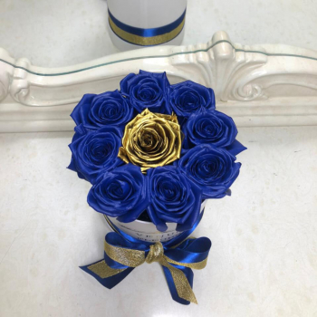 11 синих роз в коробке 11 синих роз в коробке