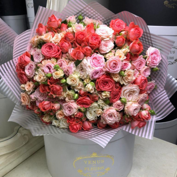 51 кустовая роза в букете