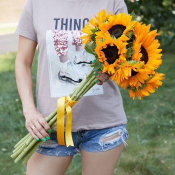 Букет подсолнухов от 9 шт.