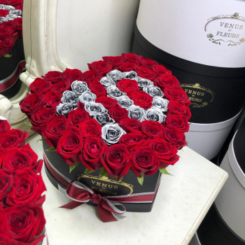 Красные с датой (сердце) от 51 шт.