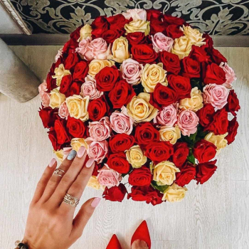 Микс из роз в букете - 101 шт.