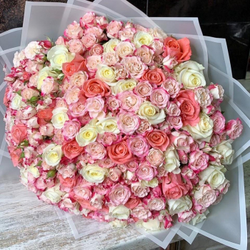 101 нежная кустовая роза в в букете 101 нежная кустовая роза в в букете