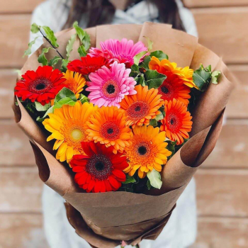 Микс из 29 гербер в букете