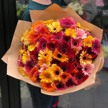 Букет "Огненный микс" - 81 шт.