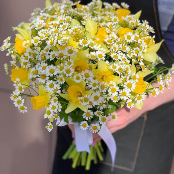 Ромашки с нарциссами - 29 шт. Ромашки с нарциссами - 29 шт.