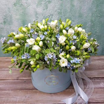 201 фрезия с зеленью