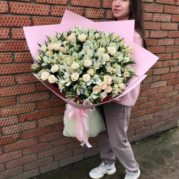 Альстромерия с розами - 101 шт.