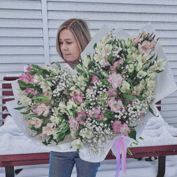 Альстромерии с гипсофилами - 101 шт. Альстромерии с гипсофилами - 101 шт.