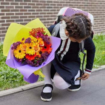 Герберы с хризантемами - 19 шт. Герберы с хризантемами - 19 шт.