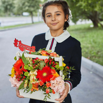 Букет на 1 сентября в кашпо - 31 шт. Букет на 1 сентября в кашпо - 31 шт.