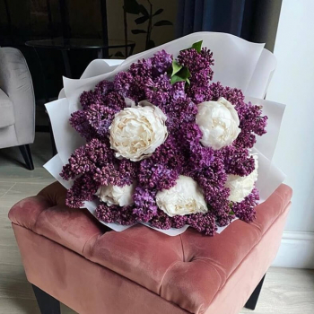 Фиолетовая сирень с пионами - 19 шт.