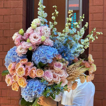 Дельфиниум с гортензиями - 45 шт.