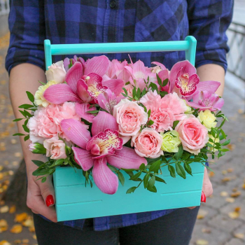 Орхидеи с гвоздиками - 25 шт.