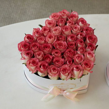 51 розовая роза в коробке - сердце 51 розовая роза в коробке - сердце