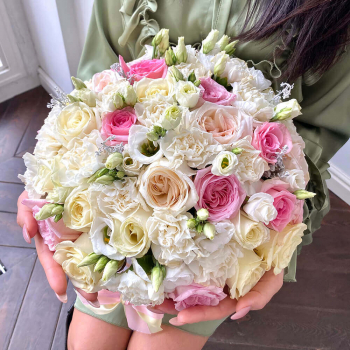 Букет "Прекрасное мгновение" от 51 шт.