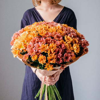 Оранжевые хризантемы - 29 шт. Оранжевые хризантемы - 29 шт.