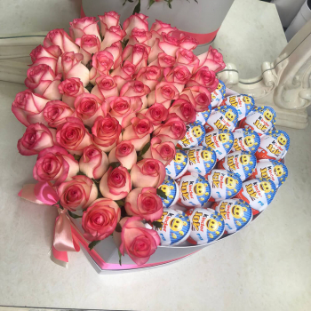 Розовые розы с киндерами от 41 шт. Розовые розы с киндерами от 41 шт.