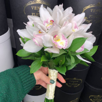 Свадебный букет из орхидей - 15 шт. Свадебный букет из орхидей - 15 шт.