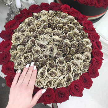 81 золотая роза с красной окантовкой 81 золотая роза с красной окантовкой