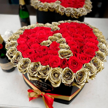 81 красная роза с датой - сердце