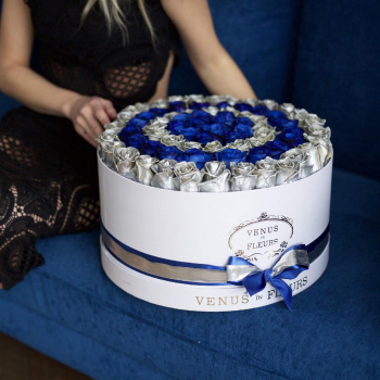 81 сине-серебряная роза в коробке 81 сине-серебряная роза в коробке