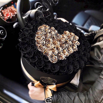 Черные розы с сердцем - 81 шт. Черные розы с сердцем - 81 шт.