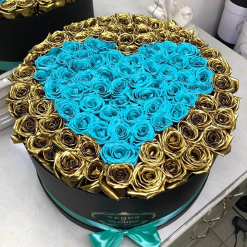 Золотые розы с сердцем - 101 шт.