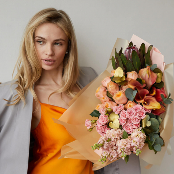 Микс цветов в букете - 33 шт.