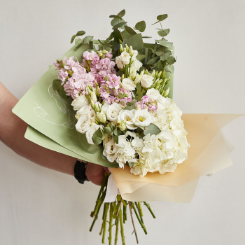 Эустома с маттиолой - 15 шт.