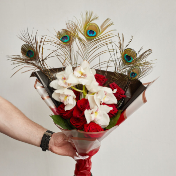 Розы с орхидеями - 15 шт. Розы с орхидеями - 15 шт.