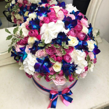 Пионовидный микс с гортензиями - 81 шт.