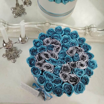 Голубые розы с датой от 51 шт.