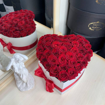 Красные розы в сердце от 41 шт. Красные розы в сердце от 41 шт.